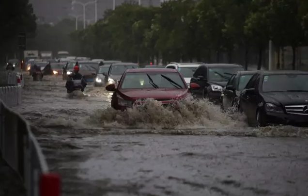 张家港遭强降雨及闪电雷雨天气,你那里情况