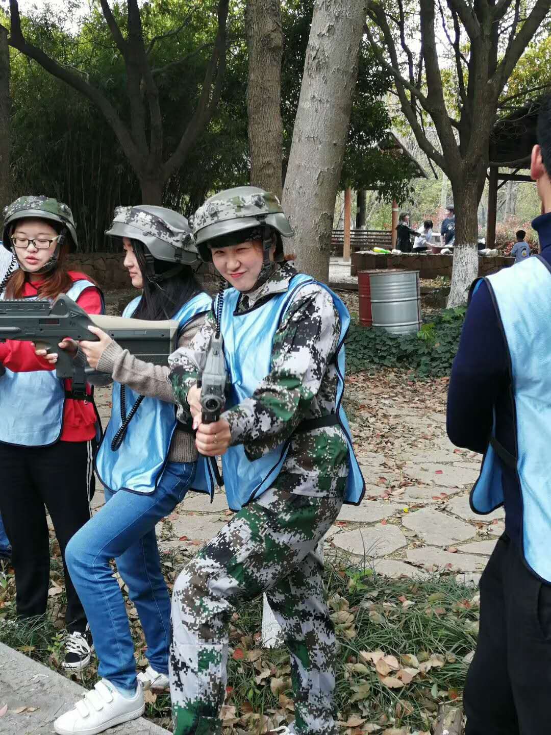 4月份销售大会之桃花岛
